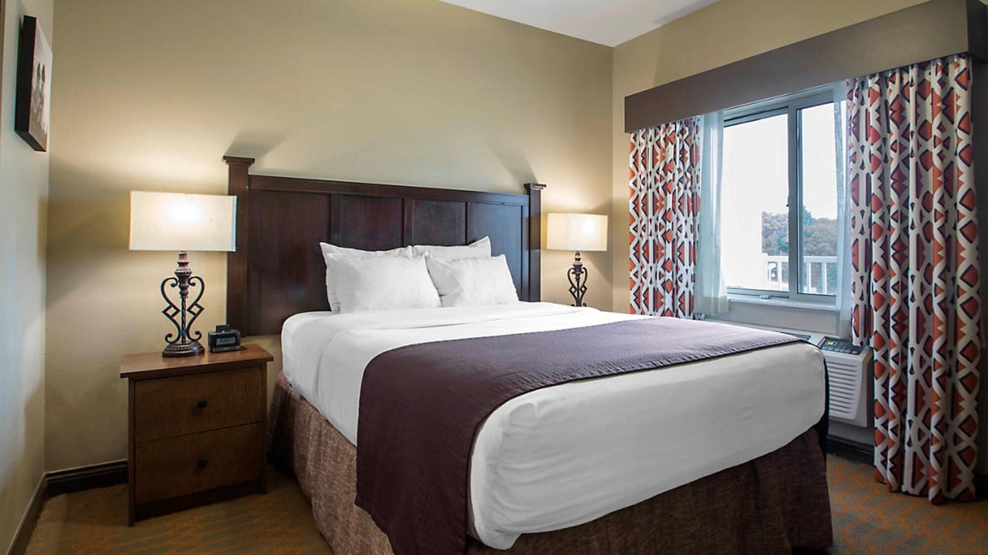 Bluegreen Vacations Odyssey Dells Resort Lake Delton Exterior photo