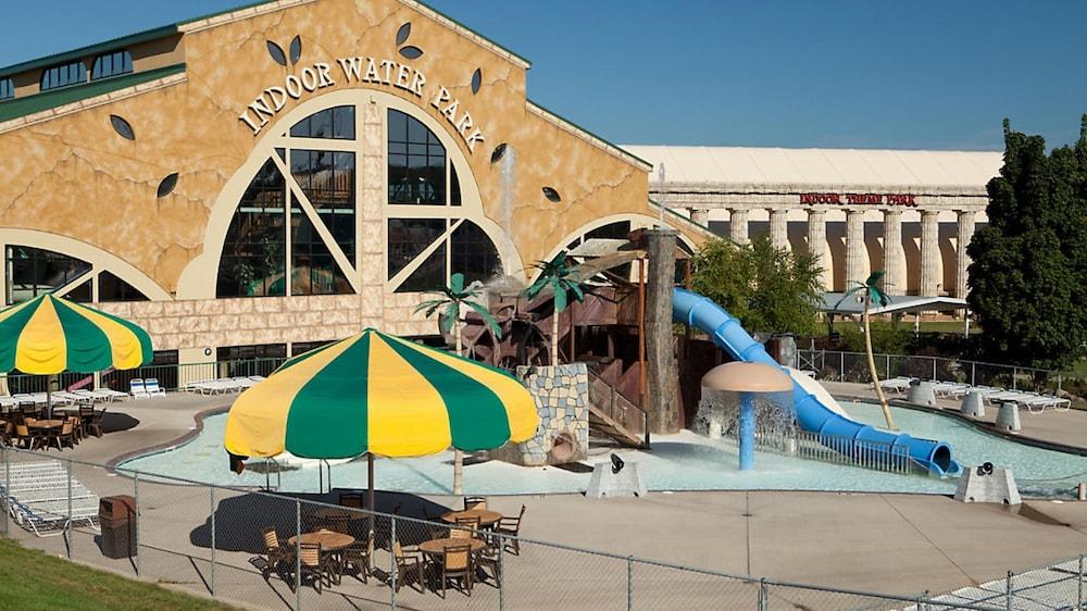 Bluegreen Vacations Odyssey Dells Resort Lake Delton Exterior photo
